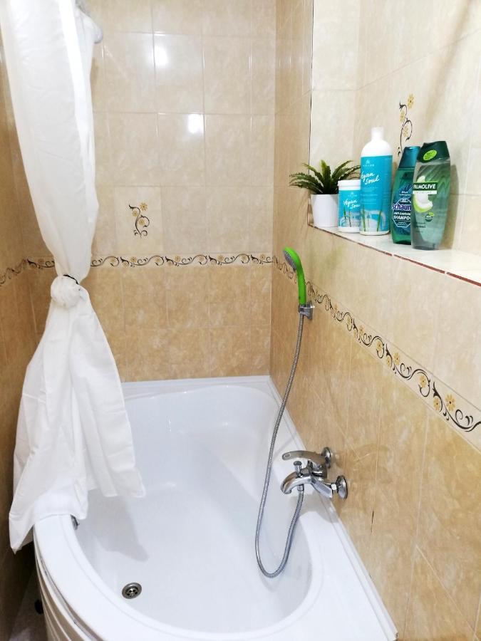 Ultracentral Studio For 4 * Bucharest