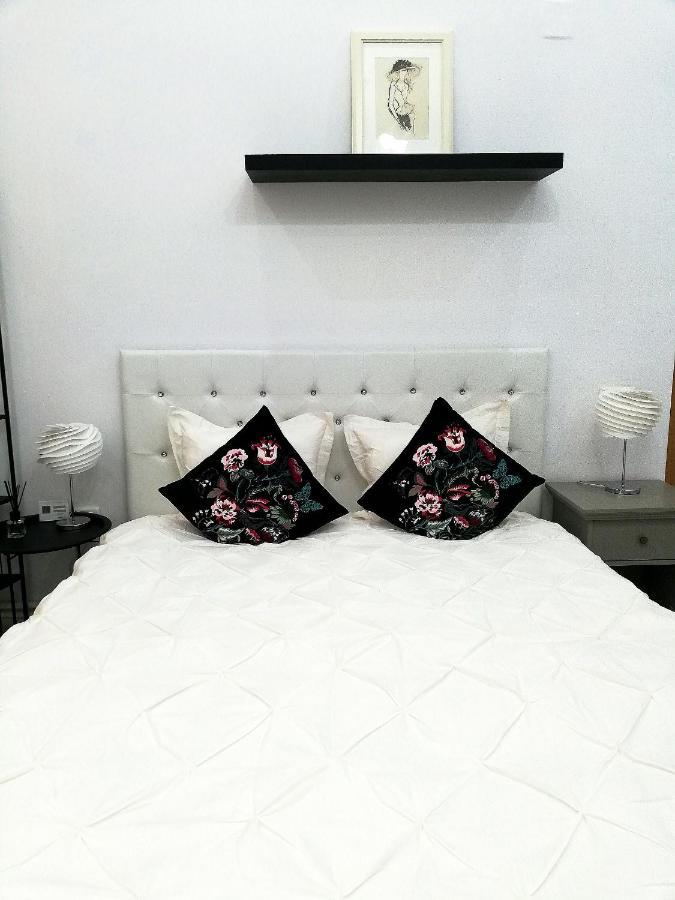Ultracentral Studio For 4 Apartament